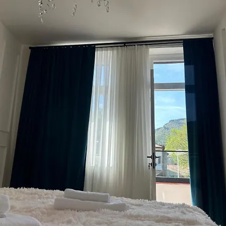 Luxurious 1-Bedroom Condo At Centre Of Old Tbilisi - Newly Renovated! Exterior photo