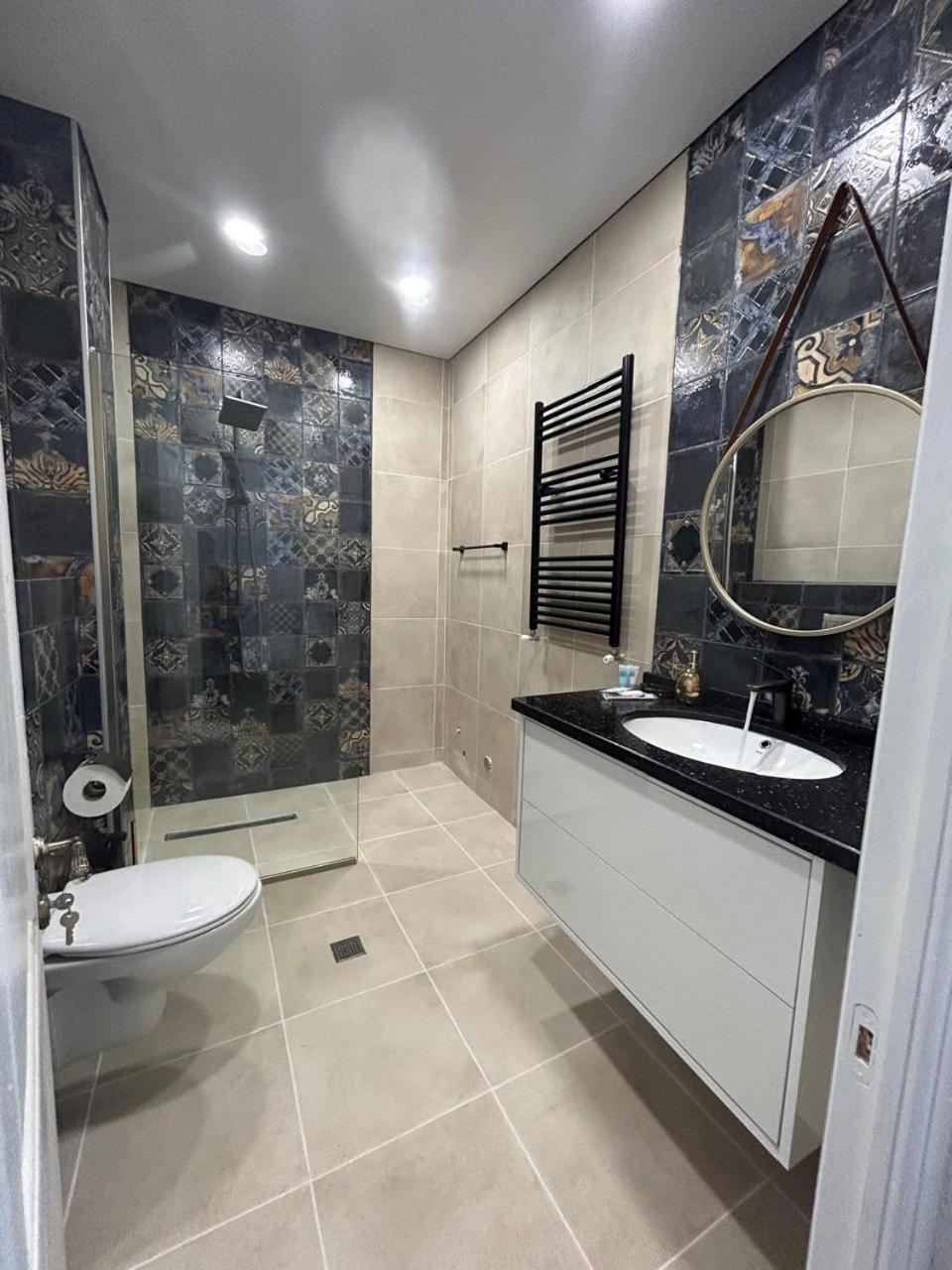 Luxurious 1-bedroom At Centre Of Old - Newly Renovated! Апартаменты Тбилиси